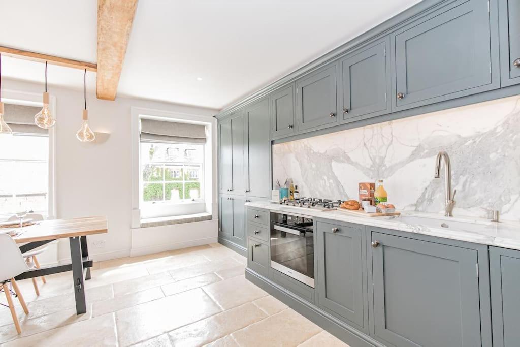 Oxfordshire Living - The Vanbrugh Apartment - Woodstock Ngoại thất bức ảnh
